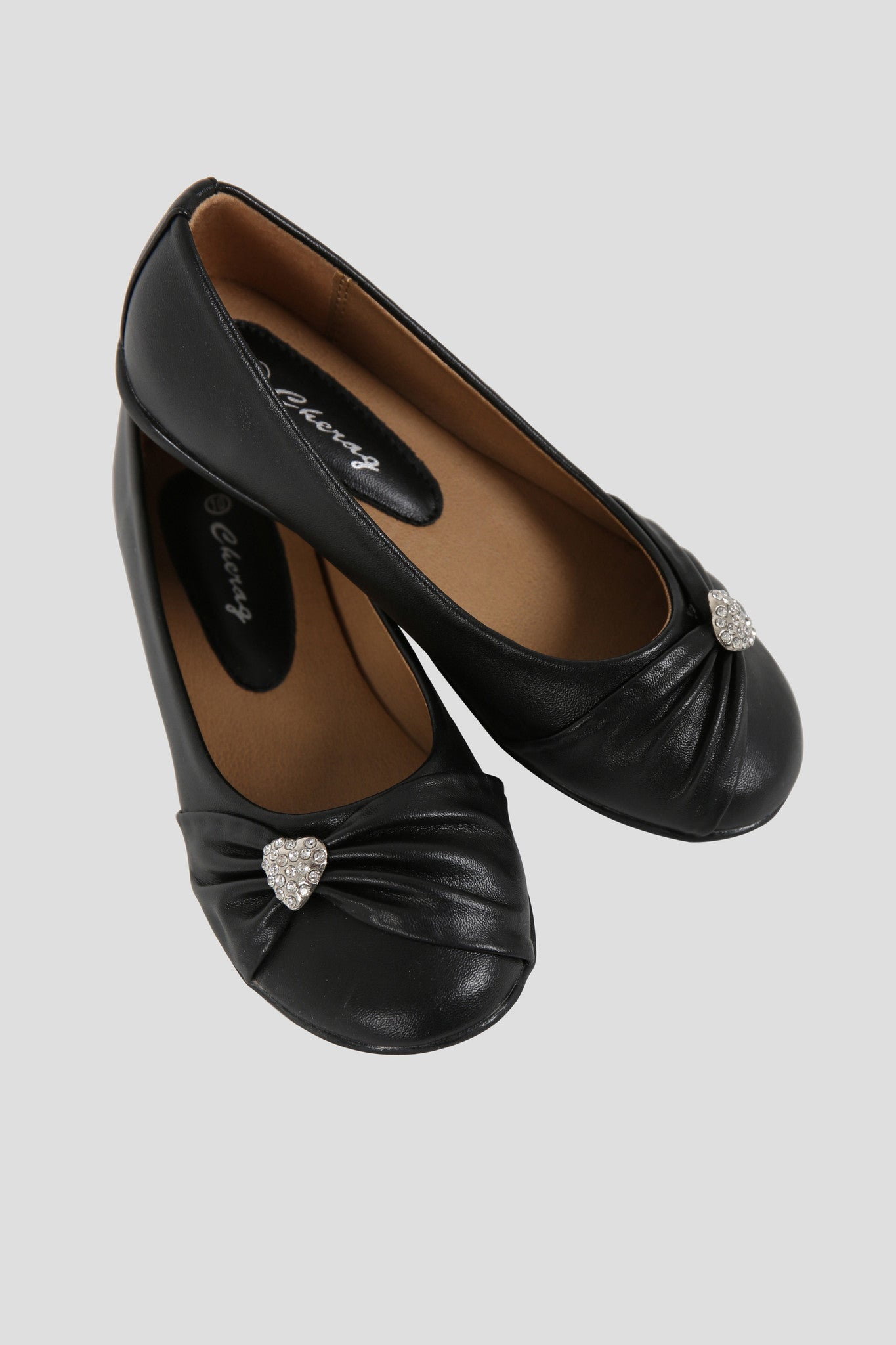 Pump shoes for deals girl