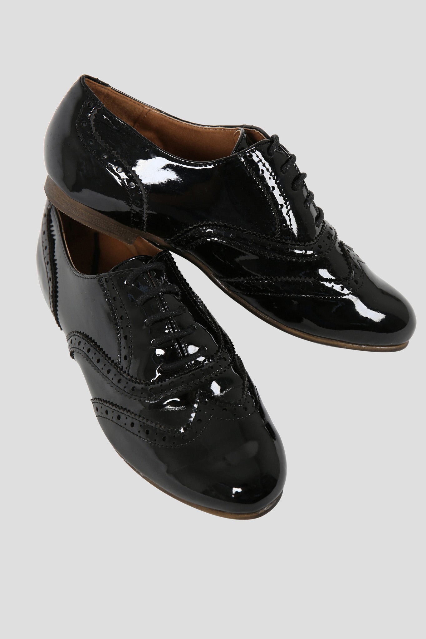 Patent brogue 2025 school shoes